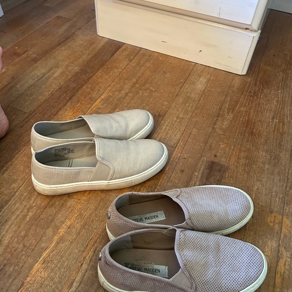 2 pairs tan slip ons - Picture 4 of 4